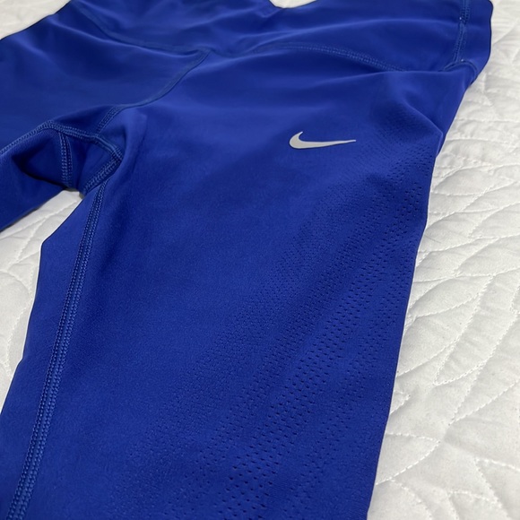 Nike power epic perforated blue crop size small - Picture 4 of 7